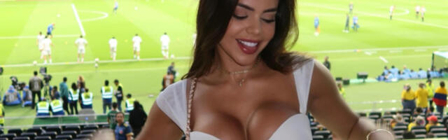 Možda bi Ronaldo dao gol da nije gledao u nju: Prsata Kolumbijka ukrala šou na Mundijalu (FOTO)