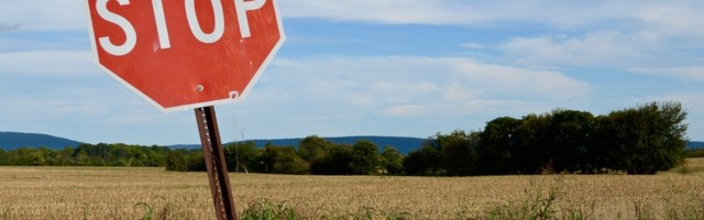 Građanima Srbije produžena zabrana ulaska u Grčku