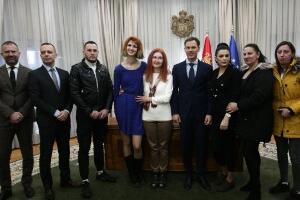 Добитнице станова у наградној игри "Узми рачун и победи" потписале уговоре