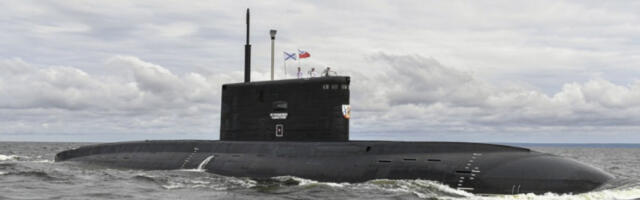 Украјински дронови уништили руску подморницу Варшавјанка (видео)