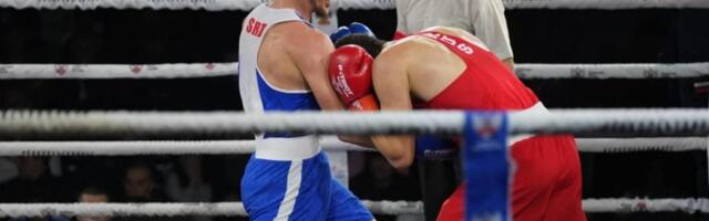 Drama: Srpski bokseri ne mogu iz Sočija, avion se zbog vazdušne opasnosti vratio za Beograd