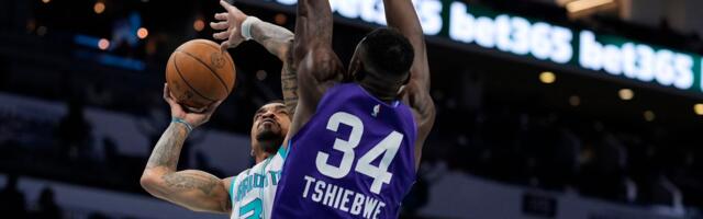 Hjuston se iskupio za poraz od Niksa, Juta nemoćna protiv raspoloženog Smita