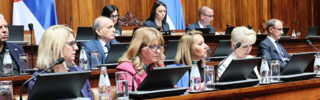 Скупштина Србије усвојила Закон о заштити потрошача: трговци у обавези да ажурирају цене у реалном времену