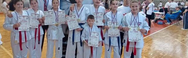 12 medalja za Karate klub “Topličanin” na međunarodnom turniru