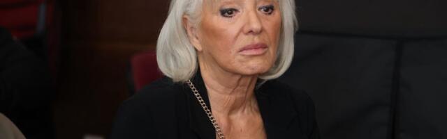 "OTIŠLA SAM U AMERIKU I REKLA DA NE MOGU DA PEVAM" Vera Matović bila u potpunom očaju, skroz bolesna stala na binu, a onda je usledila šok reakcija publike
