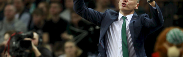 Žalgiris priredio iznenađenje Jasikevičijusu, na sve načine je pokušao da sakrije suzu (video)