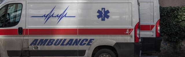 Vozač pokušao da probije blokadu, povredio policajca!