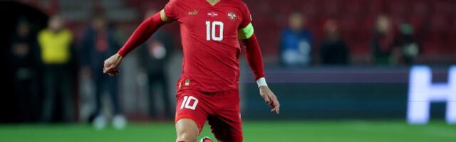 Svi gledaju Tadićeve trbušnjake: "Six pack" (VIDEO)