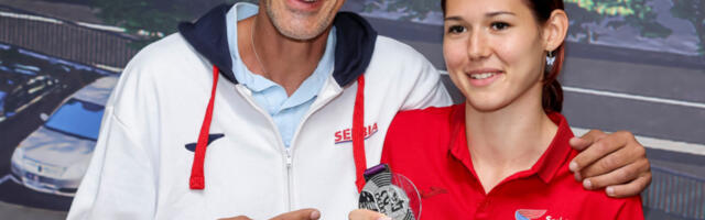 OGLASIO SE DRAGUTIN TOPIĆ: Evo šta je imao da kaže o SJAJNOM USPEHU ćerke Angeline! (FOTO)