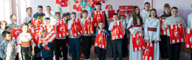 Звезда позива децу: цртежима до терена на 179. вечитом дербију