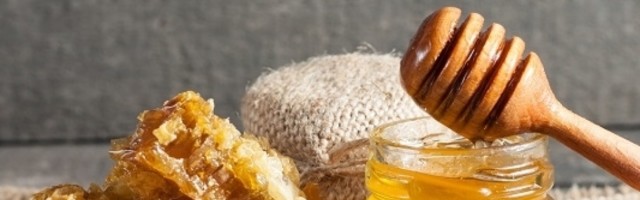 Pojedinim osobama med može predstavljati opasnost