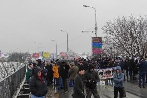 Млекари блокирали мост у Шапцу, протест и у Мрчајевцима