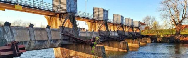 Drama na Gradskom kupalištu, muškarac skočio u Moravu sa brane