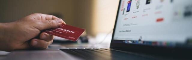 MUP objašnjava kako da ne nasednete na internet prevare tokom „Crnog petka“