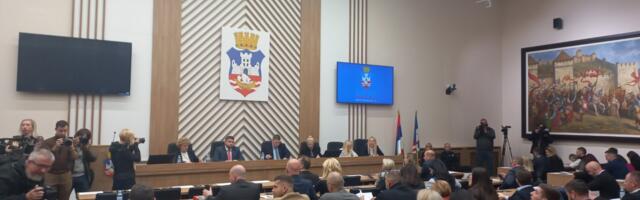 „Institucionalni vapaj“ u Skupštini Beograda: Počela sednica na zahtev opozicije