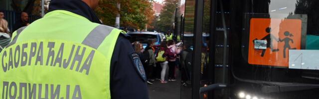 KOMBIJEM PREVOZIO DECU, A NAPRAVIO ČAK 11 PREKRŠAJA: Vozač zaustavljen u Smederevu, pa hitno sankcioniasn!