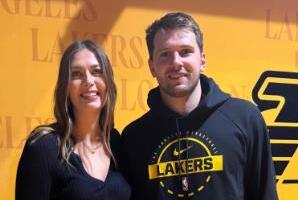 DOK CEO SVET BRUJI O BURNOM RASKIDU SA VERENICOM, NASMEJANI DONČIĆ POZIRA SA ŠARAPOVOM! Evo kakva veza spaja njih dvoje - meri se u silnim milionima!