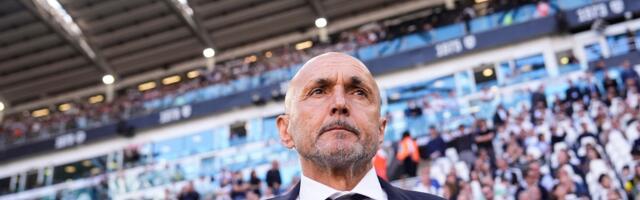 Pitanje je šta će biti sa Vlahovićem i Kostićem, ali on ostaje do 2028. godine