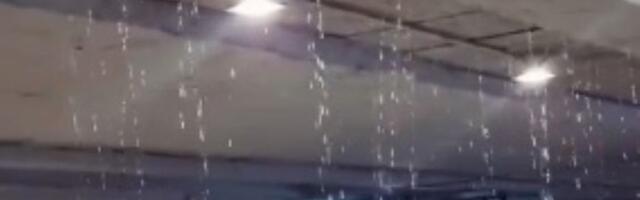 Curi sa svih strana: Poražavajući snimak sa Železničke stanice na NBG (VIDEO)