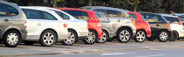 Unapred ili u rikverc? Šta način parkiranja govori o vašoj ličnosti i uspehu