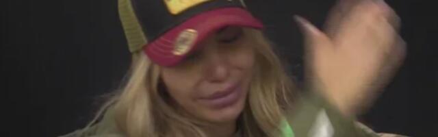 NAGLO POZLILO ANELI AHMIĆ - Nije mogla da izdrži, pa se samo PROSULA uživo u programu!