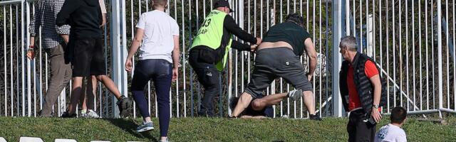 SKANDAL NA BANOVOM BRDU: Tuča posle utakmice Čukarički - Radnik, igrač gostiju preskočio ogradu