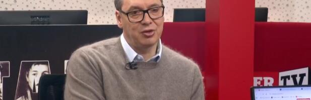 ODLUKU O IZBORIMA IMAĆEMO ZA DESETAK DANA Vučić: Izbori su strašno važni, to nije kafanska odluka! ISPOD NALEPNICE "STUDENTI POBEĐUJU" NE STOJI NIŠTA