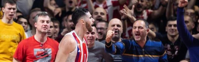 VILDOZA UPOZNAO ČARI SRBIJE! Argentinac u ludom PROVODU, tri mlade DEVOJKE igraju oko njega, on sedi u OBLAKU DIMA! (VIDEO)