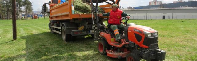 Četiri izvršna direktora u JKP Šumadija sa bruto platom preko 200 hiljada