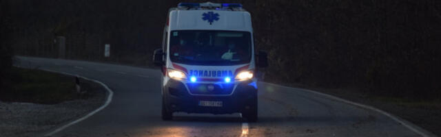 TINEJDŽER PRESKAKAO OGRADU, PAO I PROBIO TELO NA ŠILJAK: Horor u Zrenjaninu!