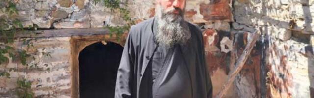 Nebo se ogleda u freskama