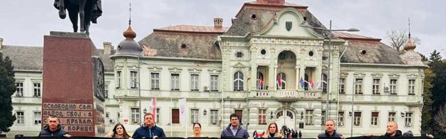 Opozicija poručila: Zrenjaninska vlast sahranila demokratiju