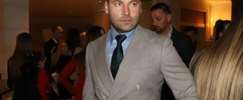 SLAVLJE U PORODICI DUŠKA TOŠIĆA: Sa pratiocima podelio posebnu fotografiju - okupio žene koje najviše voli! (FOTO)