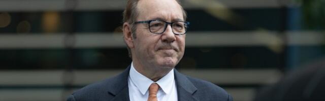 Kevin Spejsi izjavio da je BESKUĆNIK, a sada se pravda: Ljudi, nisam tako...