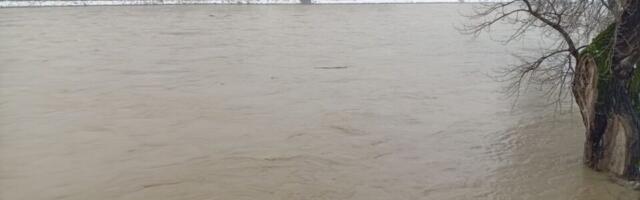 Vanredna situacija u Prijepolju zbog izlivanja Lima: Jedna porodica već evakuisana iz svoje kuće