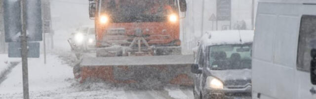 Због снега без струје више од 32.000 потрошача у Словенији