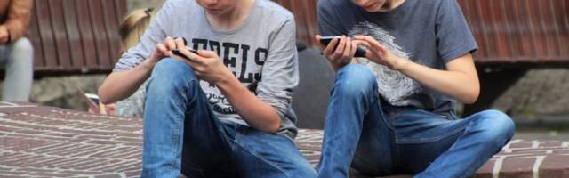 Prekomerna upotreba elektronskih uređaja izaziva "digitalnu glavobolju"