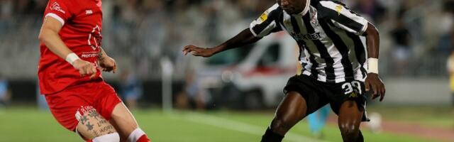 (VIDEO) Partizan vodi 2:0, Zubairu šutirao, igrač Una Štrasena pogodio sopstvenu mrežu