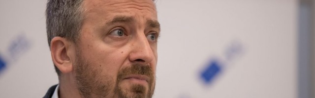 GDE JE AFRIČKA ŠLJIVA? Omiljeni Đilasov novinar se pravi pametan i ismeva mere pomoći penzionerima!