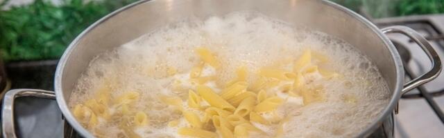 Trik da vam se makarone i pirinač ne zalepe tokom kuvanja