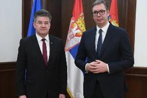 Вучић са Лајчаком: Србија је опредељена за наставак конструктивног дијалога