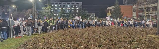 Zborovi građana u Nišu pozivaju na blokadu kod Delte od 18 sati