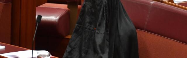 HAOS U PARLAMENTU: Senatorka obukla BURKU, muslimanski poslanici pobesneli: "Ovo je OČIGLEDAN RASIZAM" (FOTO/VIDEO)