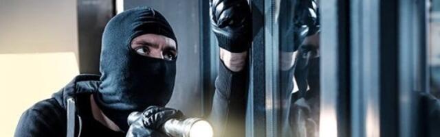 Demolirali prostorije firme i izneli dva sefa puna para: Potraga za razbojnicima sa Pančevačkog puta