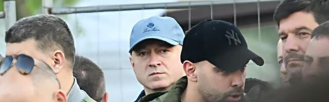 Fotografije, imena i tragovi do Žandarmerije: Ko se dovodi u vezu sa obezbeđenjem Veselinovića i Radoičića?