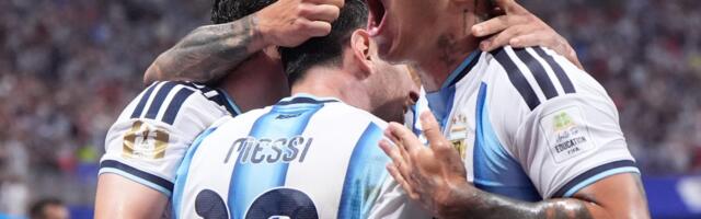 Zna se ko je „tata“ ove igre, ime mu je Lionel Mesi: Čudesan preokret Argentine za četvrtfinale Mundijala