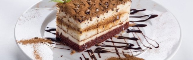 POSLASTICA KOJU ĆETE OBOŽAVATI! Napravite jednostavnu KEKS TORTU! /Recept/