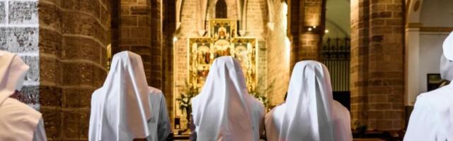 Bila je jedna od NAJLEPŠIH žena u bivšoj Jugi, a onda je sve napustila i otišla u manastir: Sada živi kao pustinjak