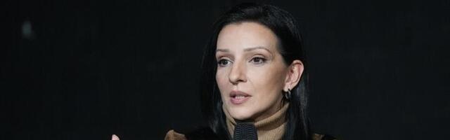 Tepić pitala Koštu: Da li zaista niste pitali Vučića ni za zvučni top, ni za političke zatvorenike?