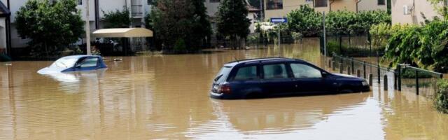 VELIKE POPLAVE U BUGOJNU! Ugrožene su i kuće!